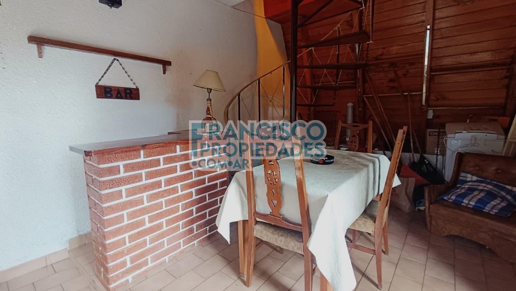 Casa con amplio lote - Zona Sur, Villa Gesell